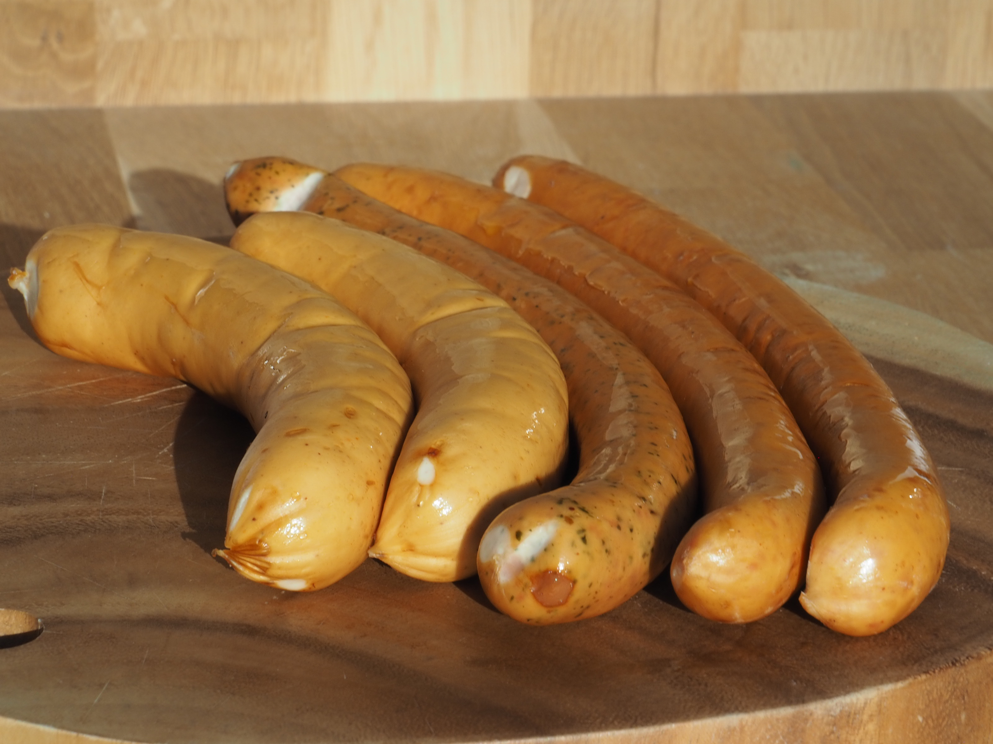 OLYMPUS DIGITAL CAMERA Fotoplatz: Geflügelwurst aus eigener Herstellung